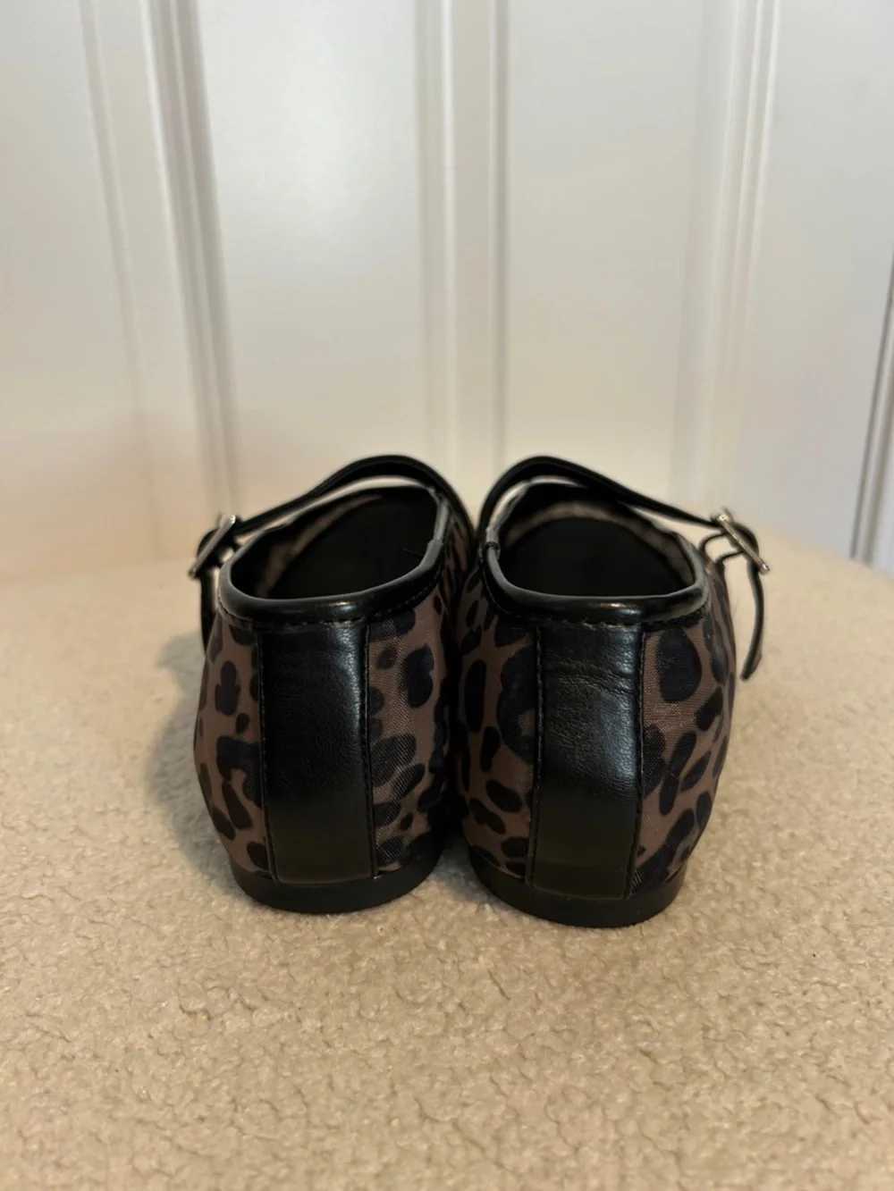Camila Coelho Leopard Mesh Flats with Buckle Women's Size 7 - Picture 3 of 5